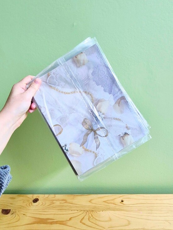 Gibson Other - Vintage Roses and Lace Wrapping Paper